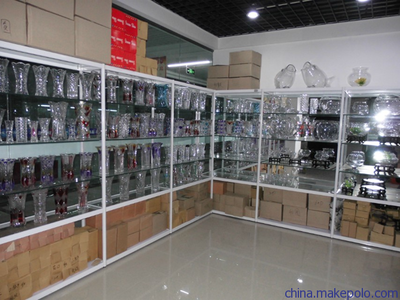 鈦合金展示柜 高端品質(zhì)與實(shí)用設(shè)計的完美融合